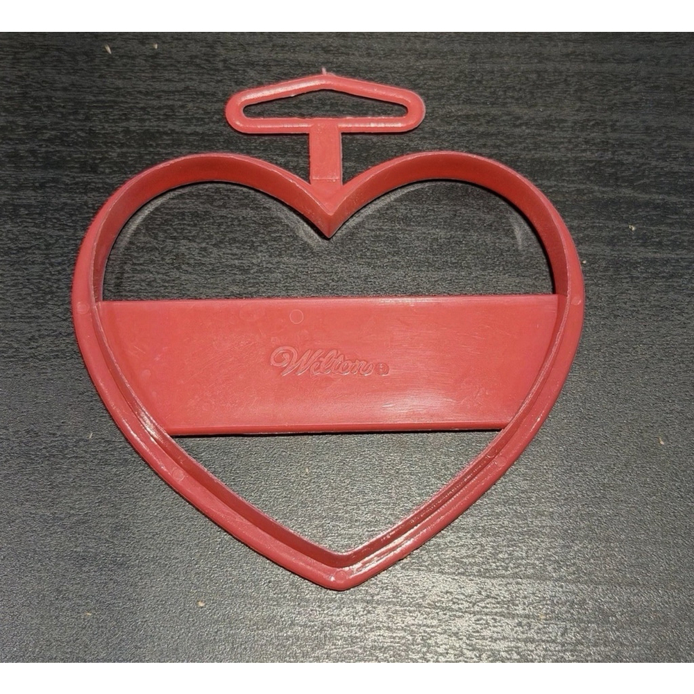 Wilton Vintage Heart Cookie Cutter 3.5” Red Plastic 1993 Valentine’s Day Taiwan